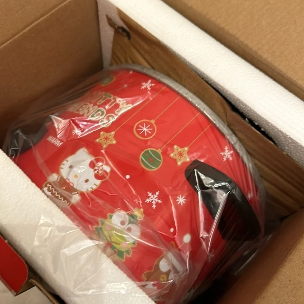 New Hello Kitty and friend 2 quart slower cooker crockpot